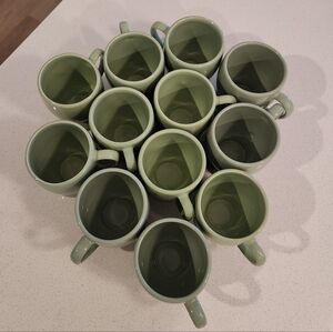 Set Of 12 Vintage Southern Living Gail Pittman Hospitality Series Green Mugs